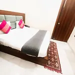Hotel Konark A Family Stay Aerocity New Delhi